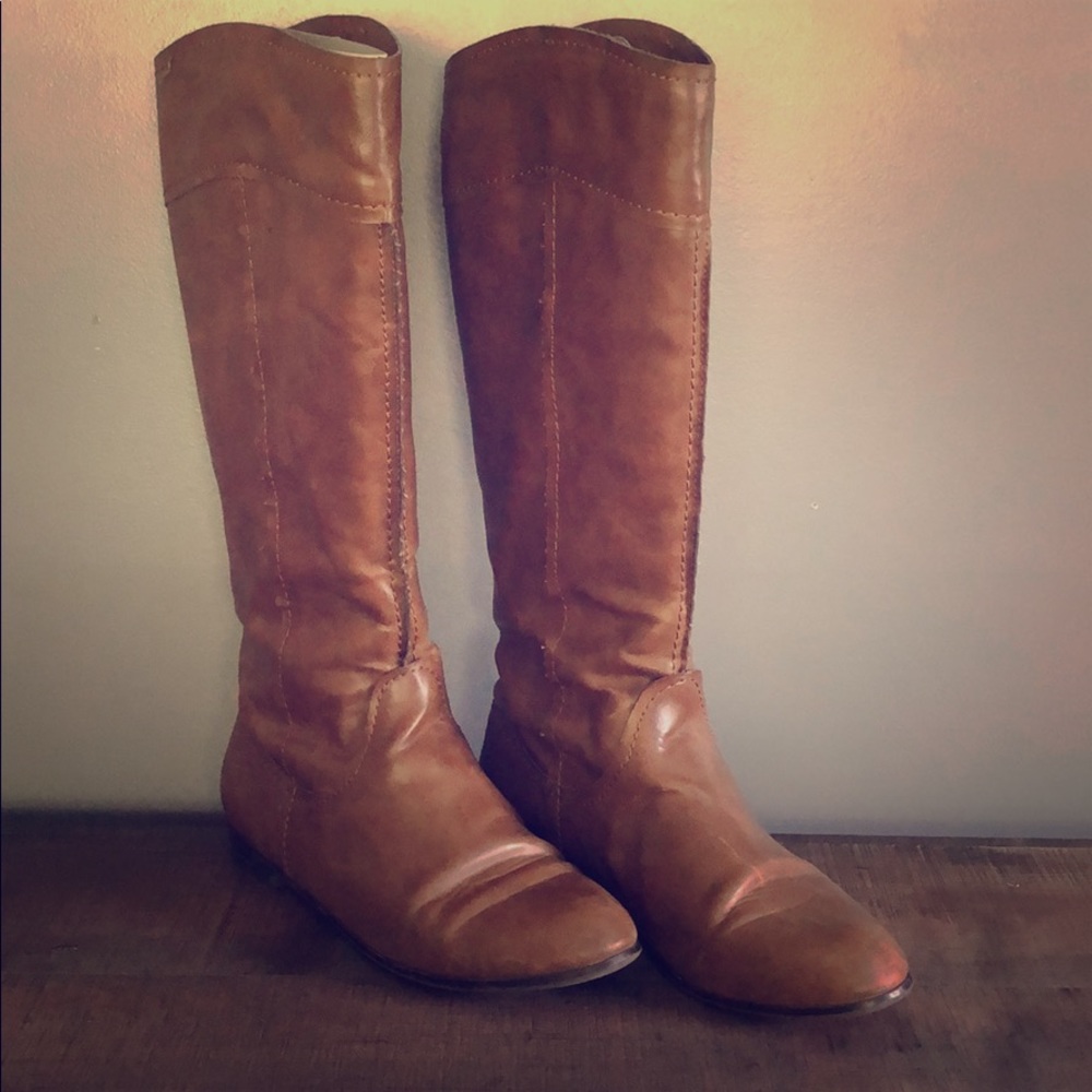 Brown knee high boots 👢